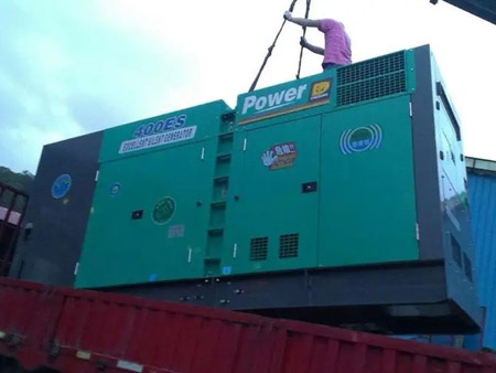 平果柴油发电机组转速不稳定时，如何对发动机进行维护？