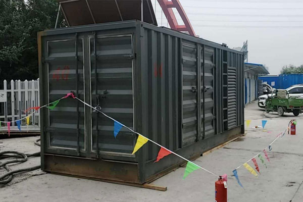 平果发电机租赁空气滤清器多久更换一次？