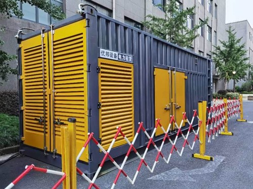 平果如何使用转速表检查发动机的转速？