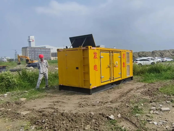 平果200KW柴油发电机机组每小时的油耗量受哪些因素影响？